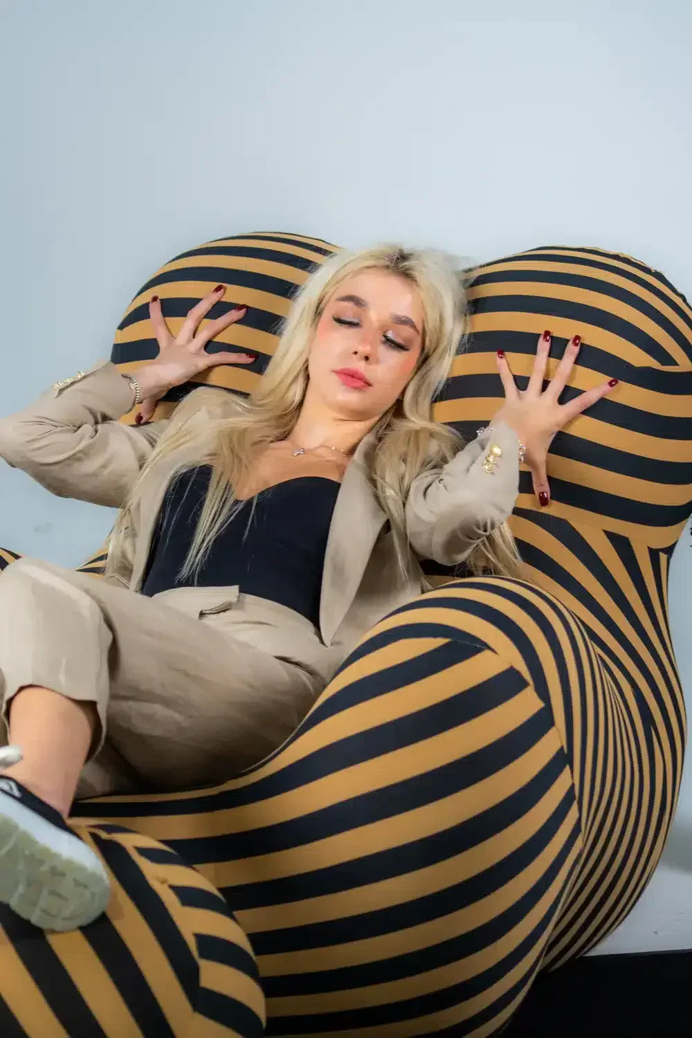 Lusano Comfort Throne – The Ultimate Luxury Lounge Chair